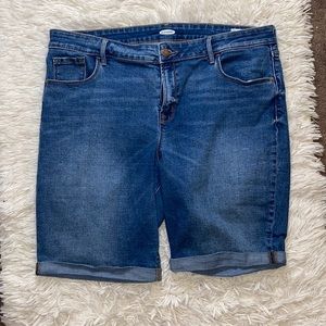 Old Navy Bermuda Jeans Size 16
